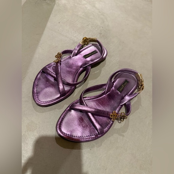 Authentic Louis Vuitton metallic sandals US 5.5 - Picture 7 of 10